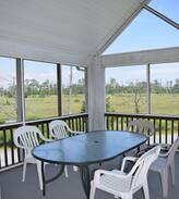 Deep Hole House | Scooby Dunes-Steps Away from Oyster Bay Water View