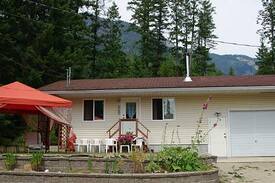 Tappen Cabin | Sunnybrae Cottage & Retreat Centre