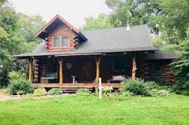 Earlville Cabin | Cabin in the Woods