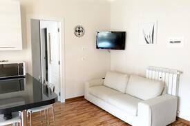 Rapallo Apartment | Rapallo Apartment 24 - New, Large and Bright!