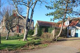 Leven Cabin | Stable Cottage Elie