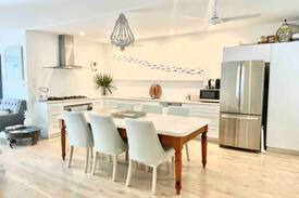 Newell House | Sea La Vie at Newell Beach house