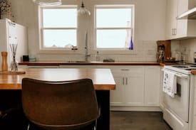 Mahone Bay House | Across The Cove Beach House - close to Nordic Spa