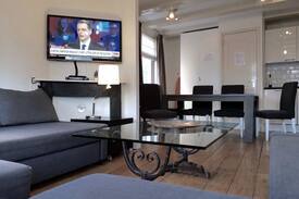 Nieuwmarkt en Lastage Apartment | Red Light Residence
