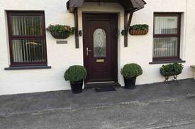 Spittal Cabin | Lovely courtyard cottage , Spittal ,Pembrokeshire.