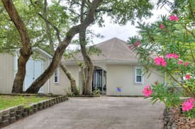 Long Beach House | The Ferguson Cottage-Serenity