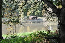 Lamberhurst Other | Traditional Log Cabin On The Lake