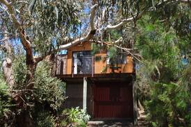 Cape Woolamai House | Private tree house, short walk to beach