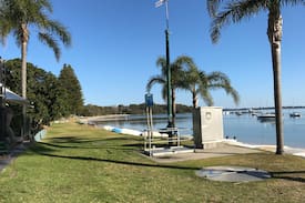 Soldiers Point Boat Rental | Unique Houseboat Getaway - Port Stephens