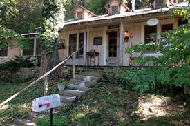 Eureka Springs Historic District House | Deer Meadow Cabin In Eureka Springs