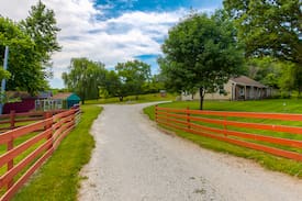 Cumming Cabin | ⤖ Iconic Iowa A 1920 Built Country Cabin ⬻