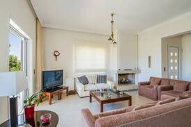 Alikianos House | Maria's Elegant Home in Crete