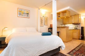 Nordic Estates Apartment | Cozy Creekside Studio - walk to lifts