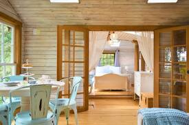 Bainbridge Island Cabin | Froggy Heights - An English Cottage on Bainbridge