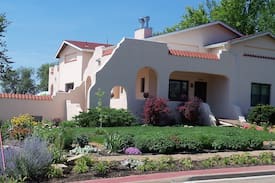 Hoxie House | Taylors' Place