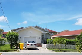 Georgetown House | Cozy 3-Bedroom Bungalow in Gated Community