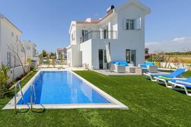 Ayia Thekla Villa | Alona, 3 min to Nissi Beach, WiFi