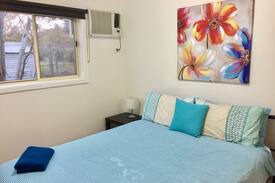 Wentworth House | Kookaburra Cottage