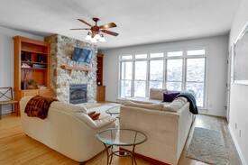 Mercersburg Villa | Ski Whitetail, Walk To Slopes, Hot Tub and Resort