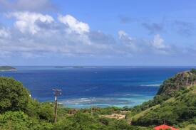 Union Island Apartment | The Green House with Spectacular Views