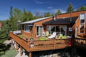 Northern Bruce Peninsula Cabin | CANAM RESORTS - LAKE HOUSE
