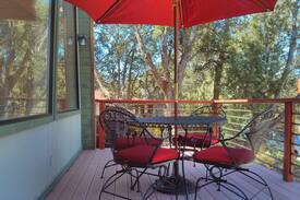 Oak Creek Villa | A-Frame cabin w/view of Bell Rock