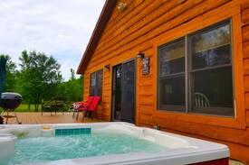Waterville Cabin | Trout Lodge w/ Hot Tub Jacuzzi