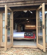 Haslemere House | Grayswood Cowshed in stunning Grounds