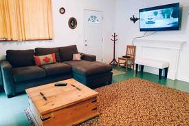 Squamish Cabin | Eagle Cabin/Shannon Falls/ Squamish/ Klahanie/