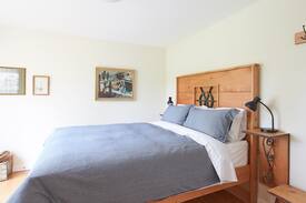 Salt Spring Island House | Wheelhouse Suite