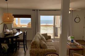 Port St. Joe Apartment | Rare One Bedroom, Gulf Front, St Joe Beach ~ Discovery
