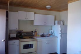 Sorrento Cabin | The Maples Waterfront Resort Cottages