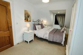 Foxford House | Cois Abhainn Stunning Homely Double Room