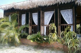 Kampung Kedawang Villa | Sayang Villas - The Hibiscus House