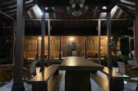 Pakem Villa | Private Villa Menur with a cool and fresh air area