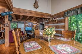 Helmsburg Cabin | Snoozing Moose Log Cabin