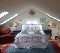 Cobourg Cabin | The Honey Pot Beach Rental