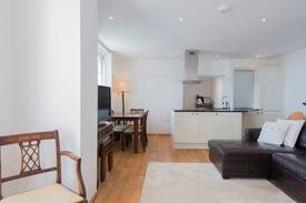 Kemptown Cabin | Constables Cottage - Tranquility on the Seafront