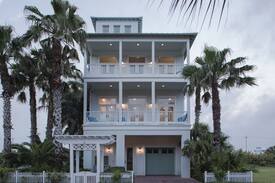 The Shores House | Lotus Villa next to Padre Island`s Best Beach
