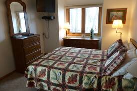 Alexandria Cabin | Lake Carlos Villas 3-bedroom cottage