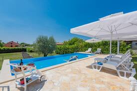 Tinjan House | Holiday Home Andrej & Paulo