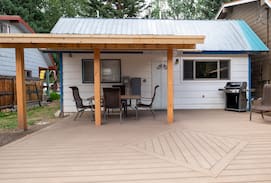Lake City Cabin | Iron Kettle Cabin w/ all modern amenities!