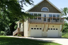 Buford House | Lake Lorelei Retreat