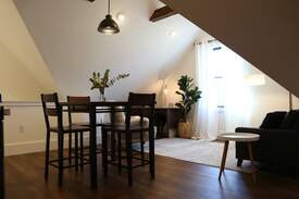 Abbeville House | Modern Carriage House