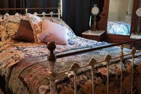 Vallejo House | The Rose Room @ the Little Castle