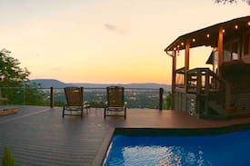 Chattanooga House | Sunset Haven: 4BR Hot Tub Fireplace Stunning Views