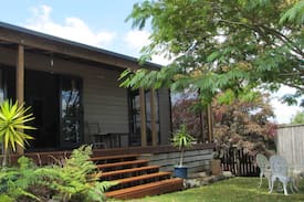Raglan House | Punawai Raglan Cottage-pet friendly