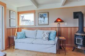 Marin City House | Floating Guest Cottage (houseboat)