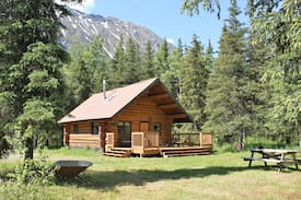 Moose Pass Cabin | Upper Paradise Log Cabin