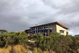 Island Beach House | Casuarina Beach House, Island Beach KI